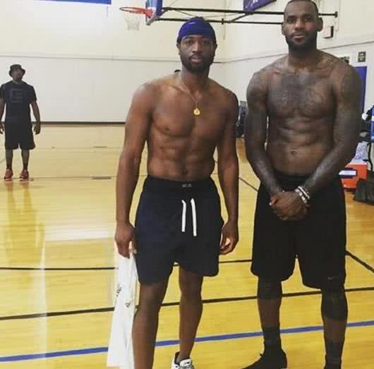 德扑读牌：频繁过牌背后的范围收缩。（德扑读牌：频繁过牌反映的范围收紧）